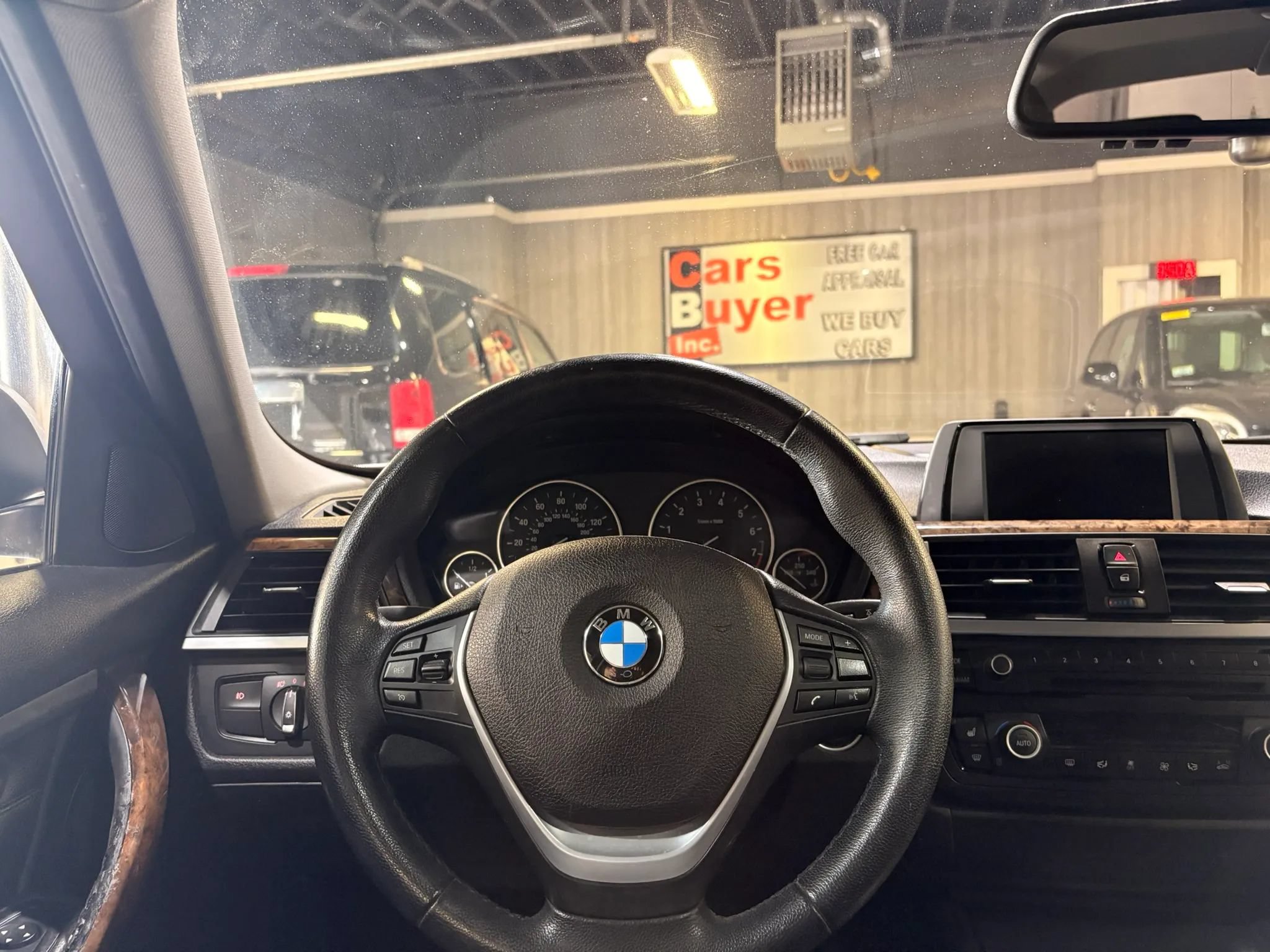 Used 2014 BMW 328i xDrive Sedan AWD/4WD image 15