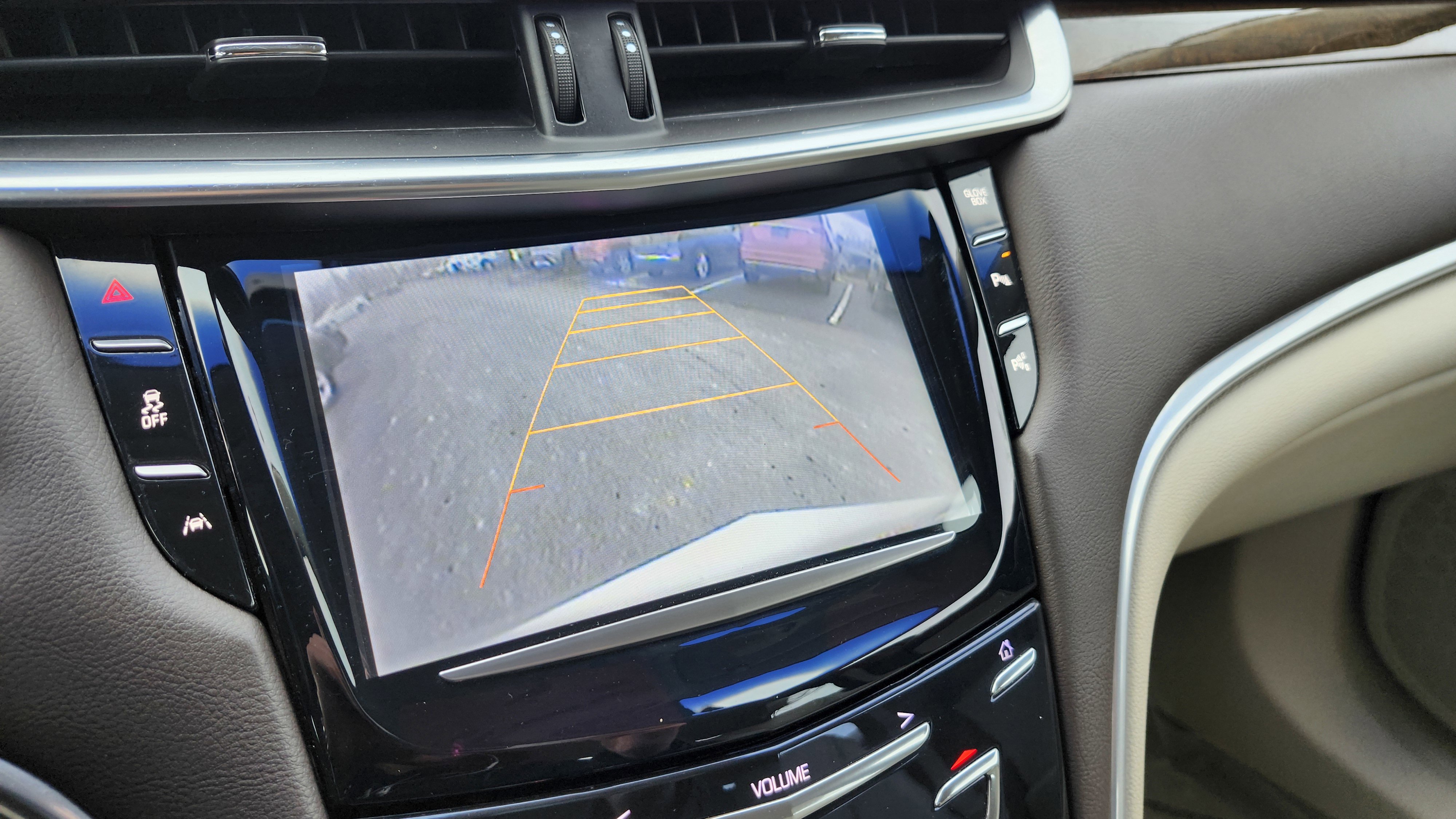 Used 2015 Cadillac XTS Luxury w/ Driver Awareness Package image 4