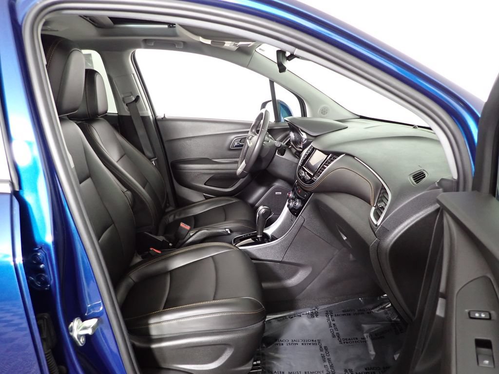 Used 2020 Chevrolet Trax Premier w/ LPO, Protection Package FWD image 40