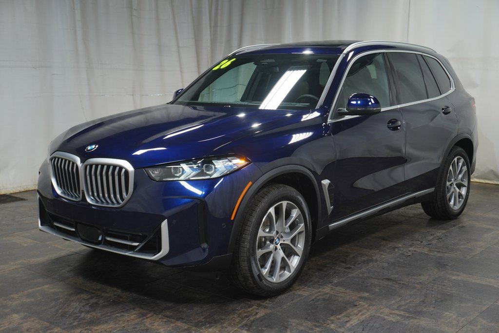 Used 2026 BMW X5 xDrive40i w/ Executive Package image 2