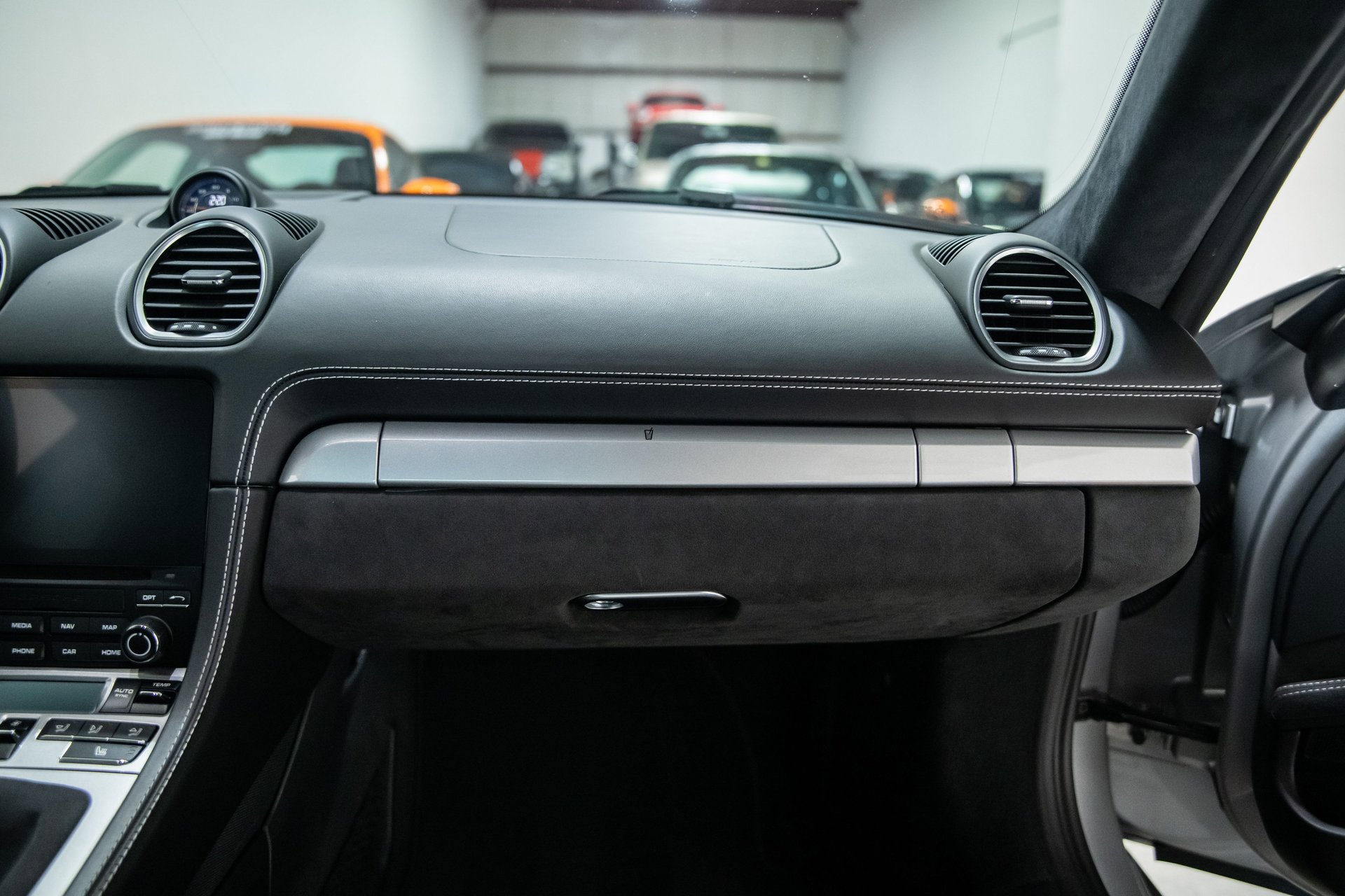 Used 2020 Porsche 718 Cayman GT4 image 39
