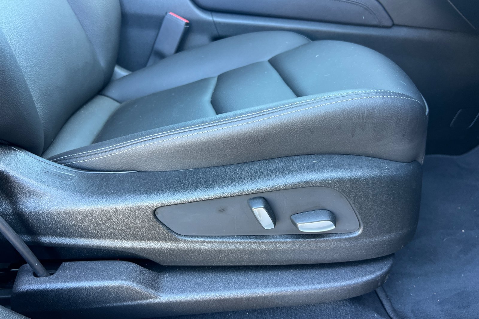 Used 2026 Cadillac XT5 Luxury FWD image 23