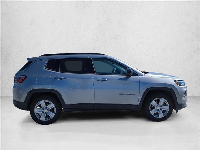 Used 2022 Jeep Compass Latitude image 5