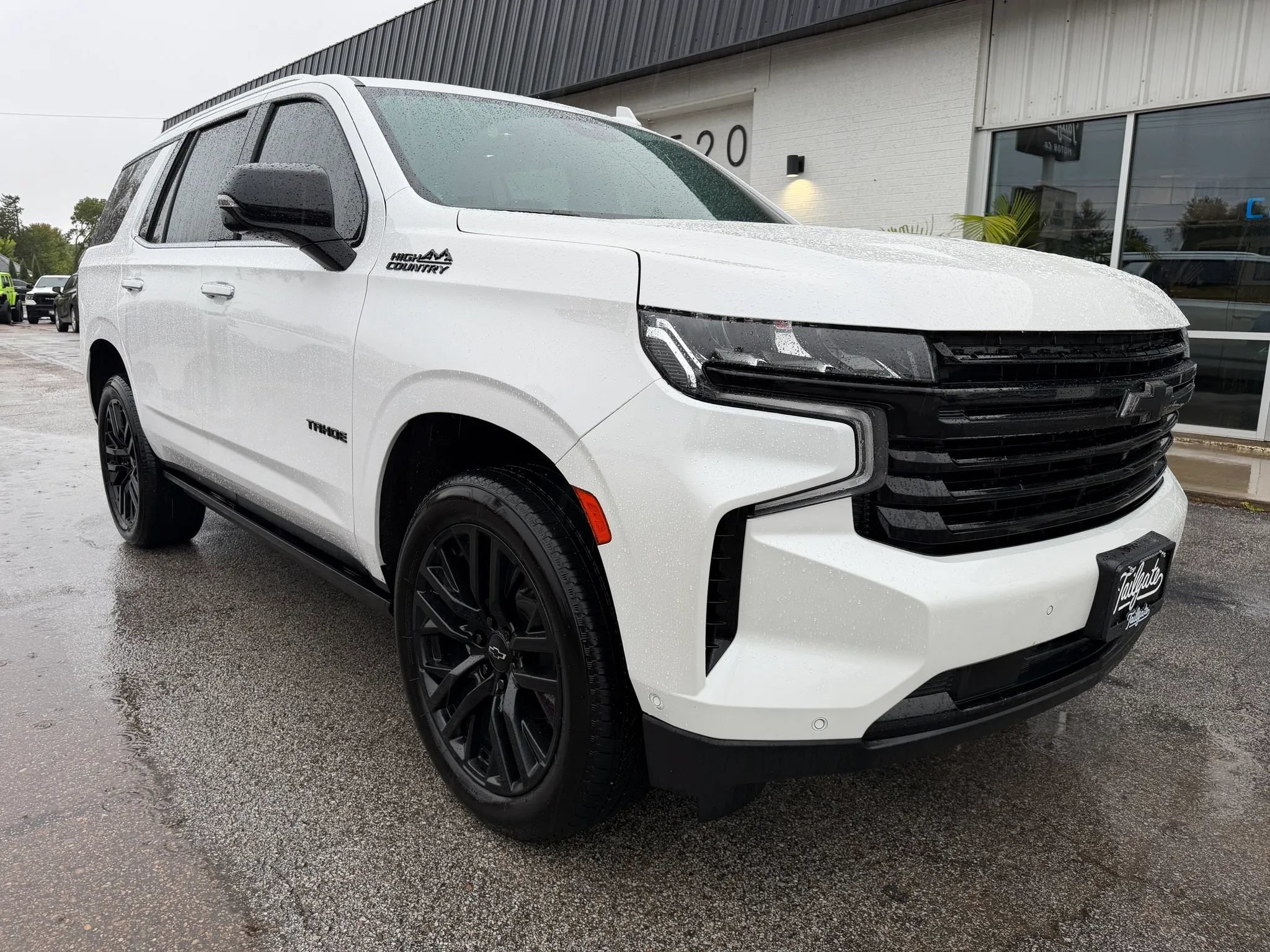 Used 2023 Chevrolet Tahoe High Country w/ Advanced Technology Package AWD/4WD image 2
