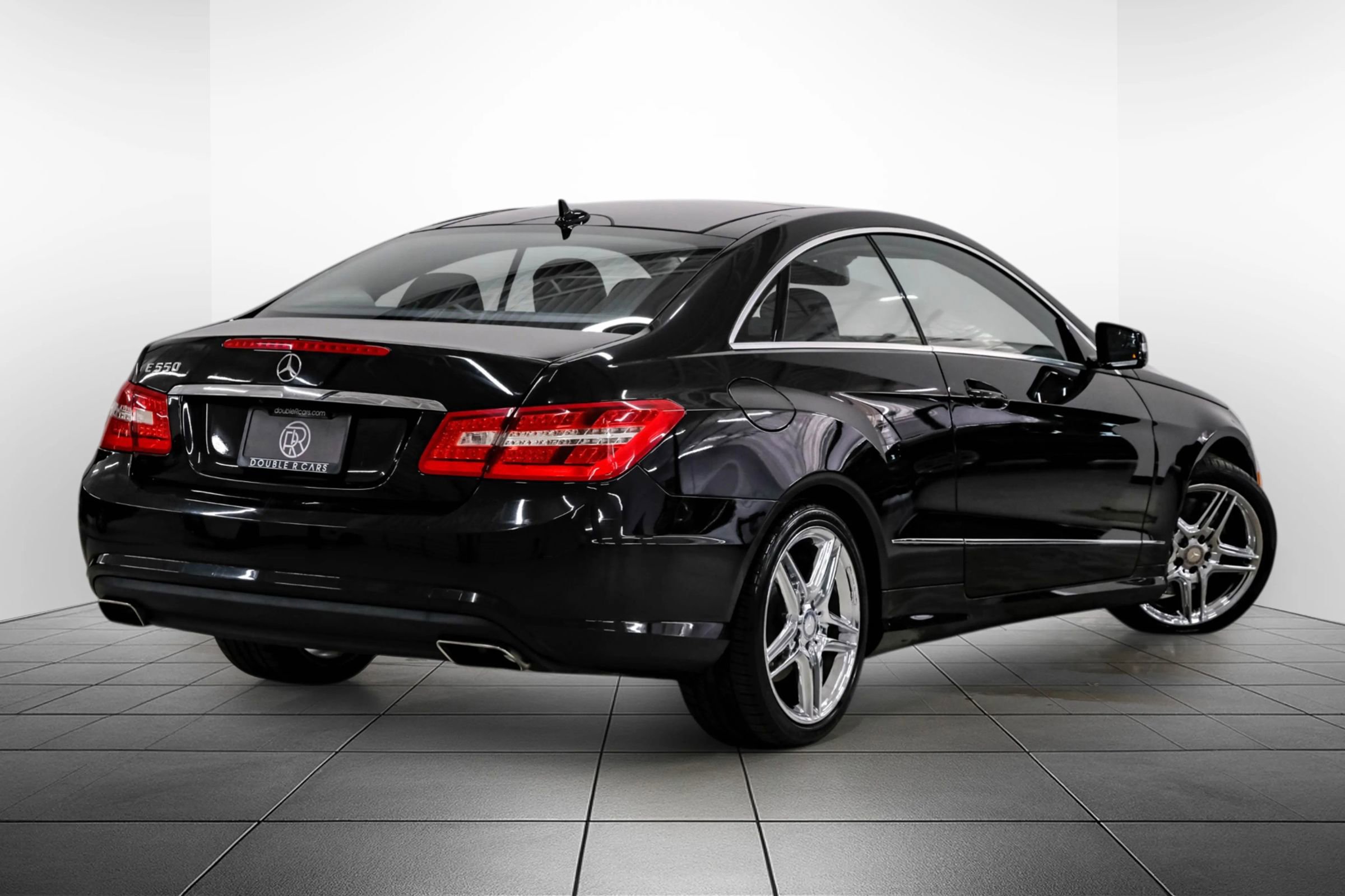 Used 2011 Mercedes-Benz E 550 Coupe image 9