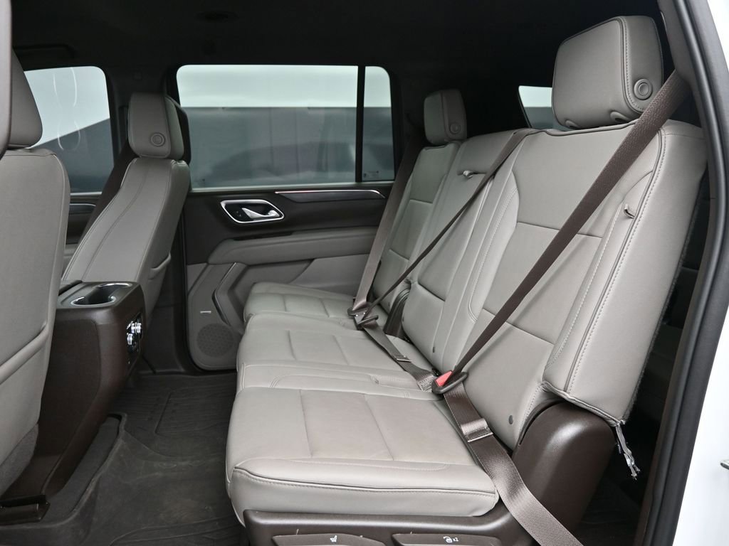 Used 2023 GMC Yukon XL SLT w/ SLT Luxury Package AWD/4WD image 29