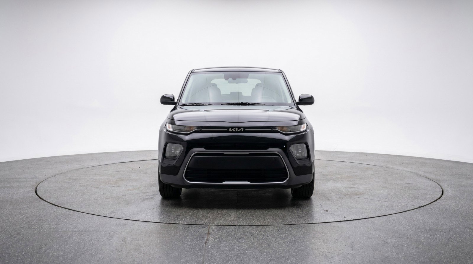 Used 2025 Kia Soul LX w/ LX Technology Package FWD image 2
