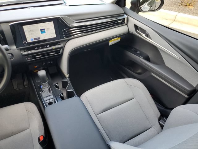 Used 2025 Toyota Camry LE FWD image 9