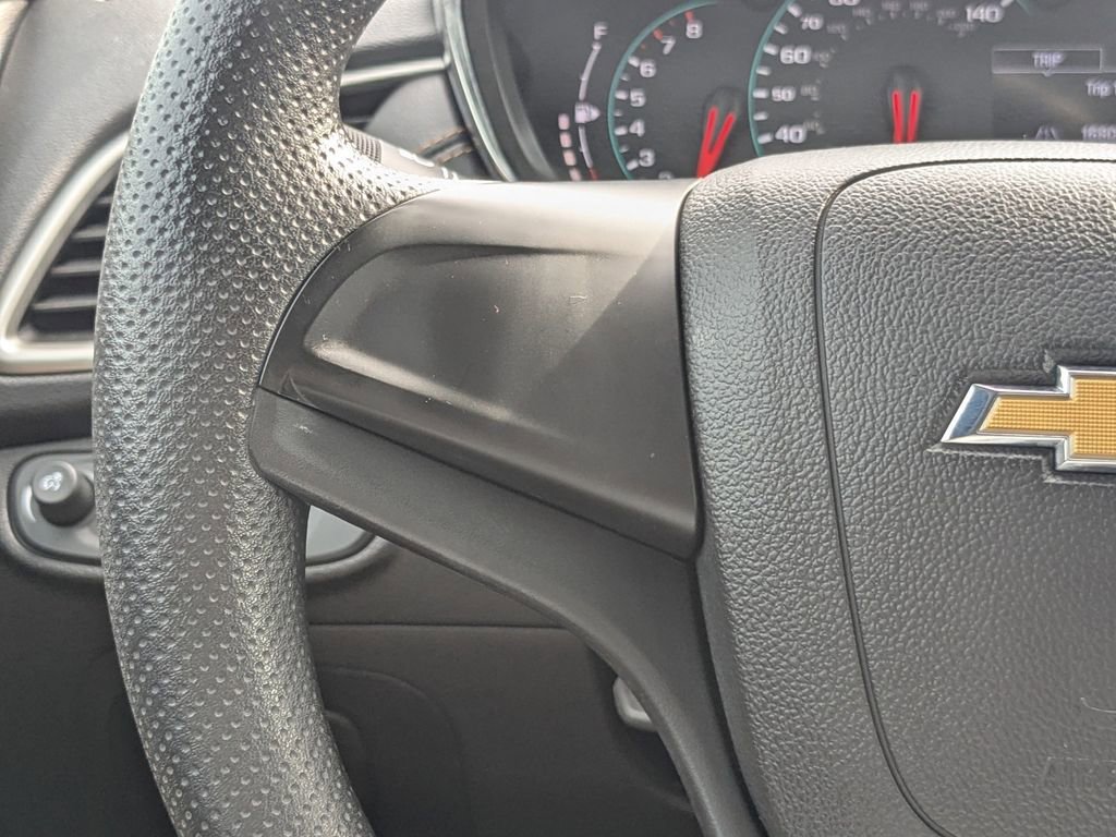 Used 2020 Chevrolet Trax LS image 23