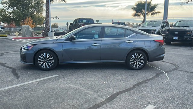 Used 2025 Nissan Altima 2.5 SV image 6