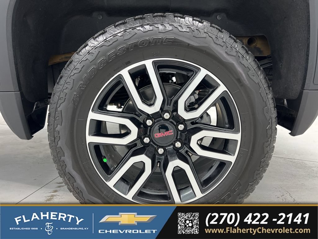 Used 2025 GMC Sierra 1500 AT4 w/ Technology Package AWD/4WD image 20