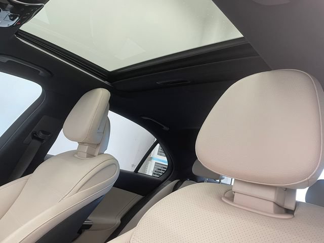 Used 2024 Mercedes-Benz C 300 Sedan image 5