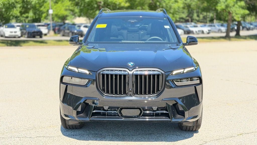 New 2027 BMW X7 xDrive40i w/ M Sport Package AWD/4WD image 11