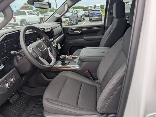 New 2026 GMC Sierra 1500 Elevation w/ LPO, Elevation Black Package AWD/4WD image 15