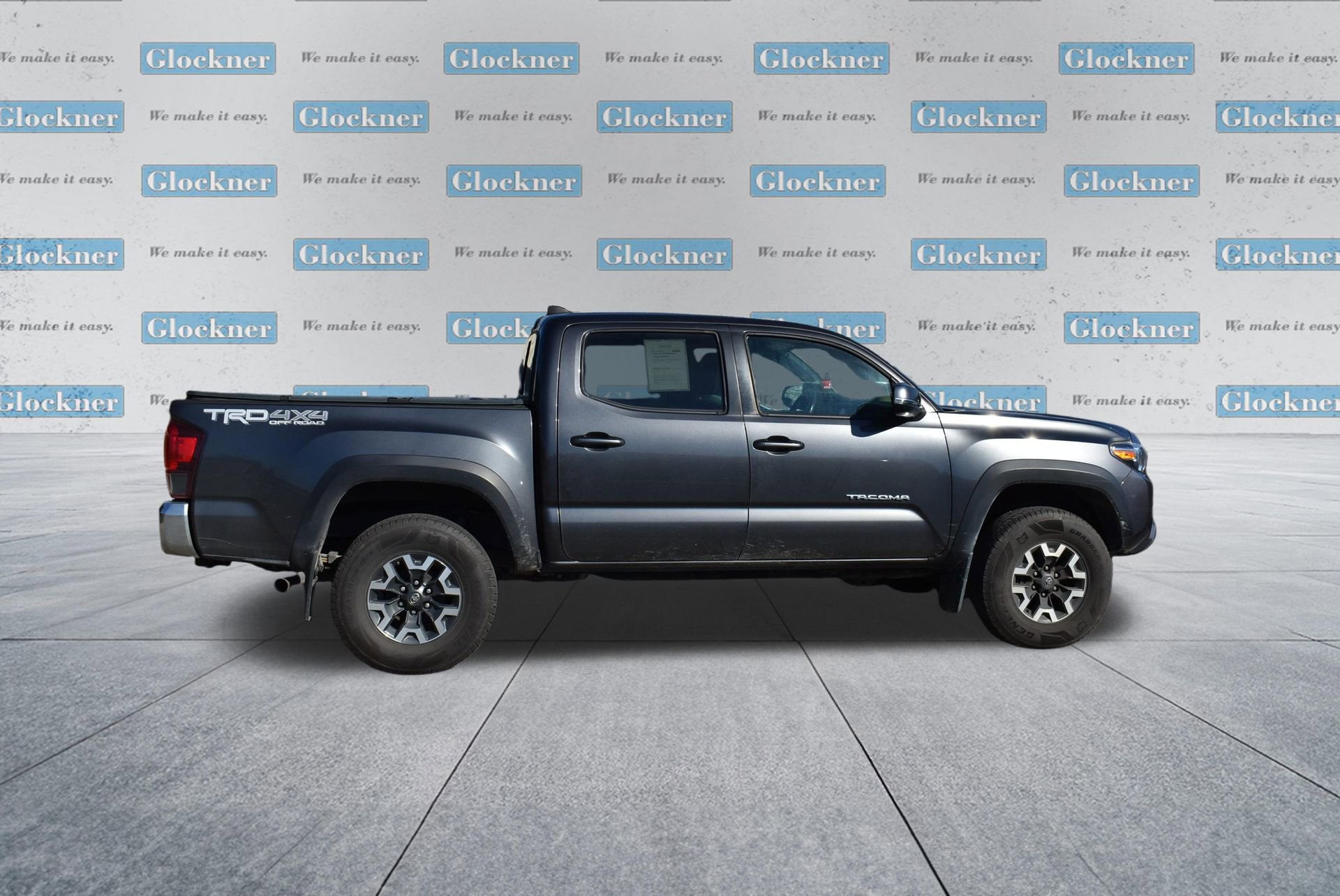 Used 2019 Toyota Tacoma TRD Off-Road AWD/4WD image 4