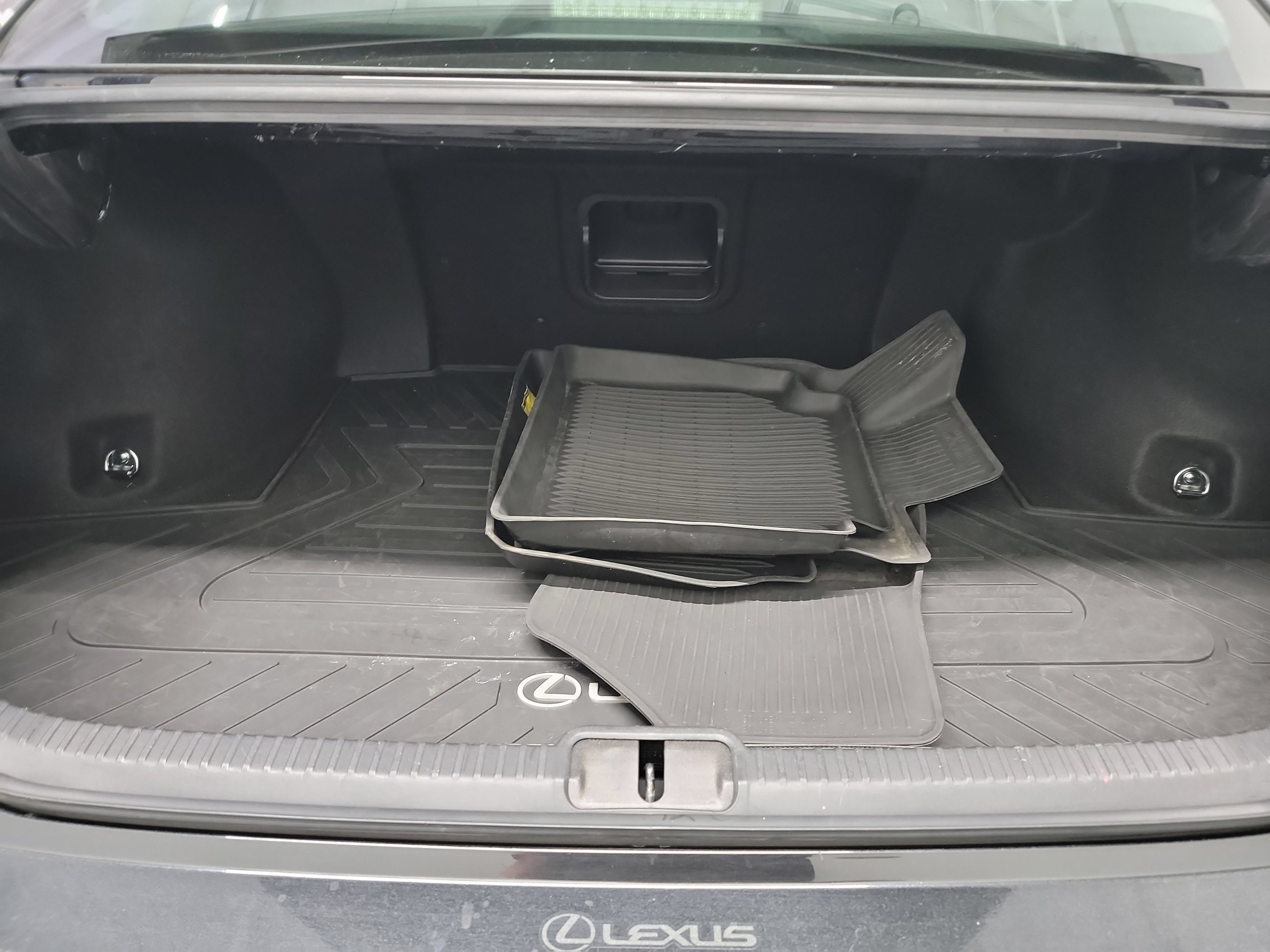 Used 2021 Lexus ES 300h w/ Accessory Package 2 FWD image 26