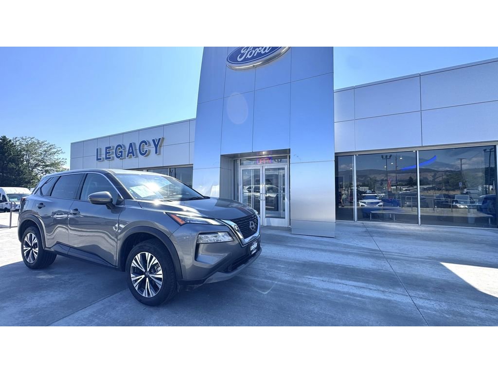 Used 2022 Nissan Rogue SV image 1