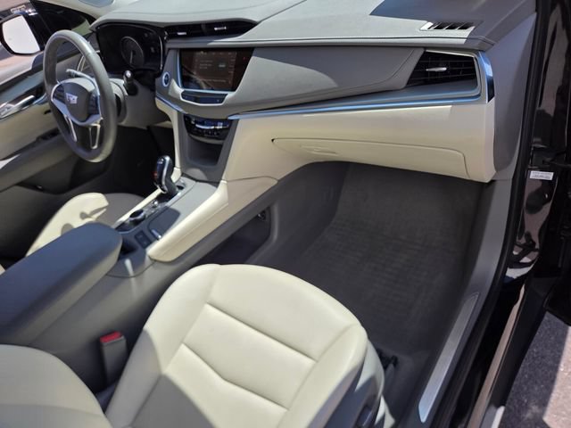 Certified 2024 Cadillac XT5 Premium Luxury w/ Technology Package FWD image 16