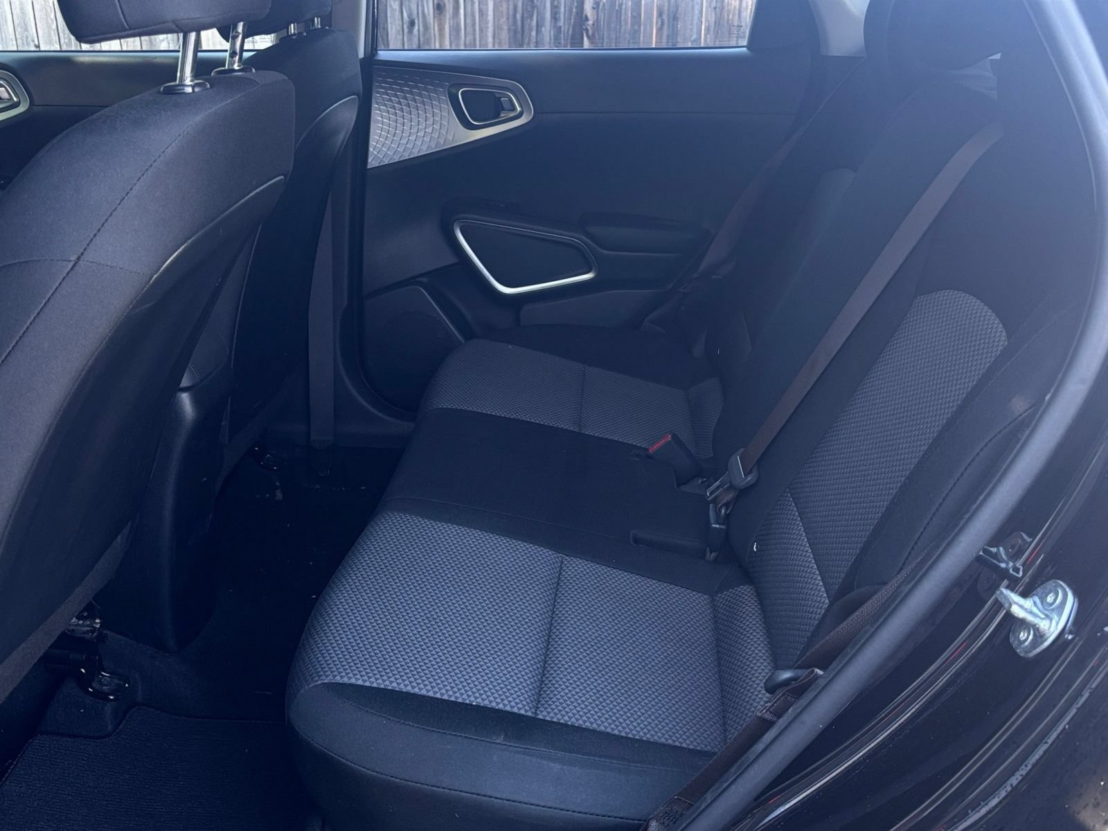 Used 2025 Kia Soul LX w/ LX Technology Package FWD image 21