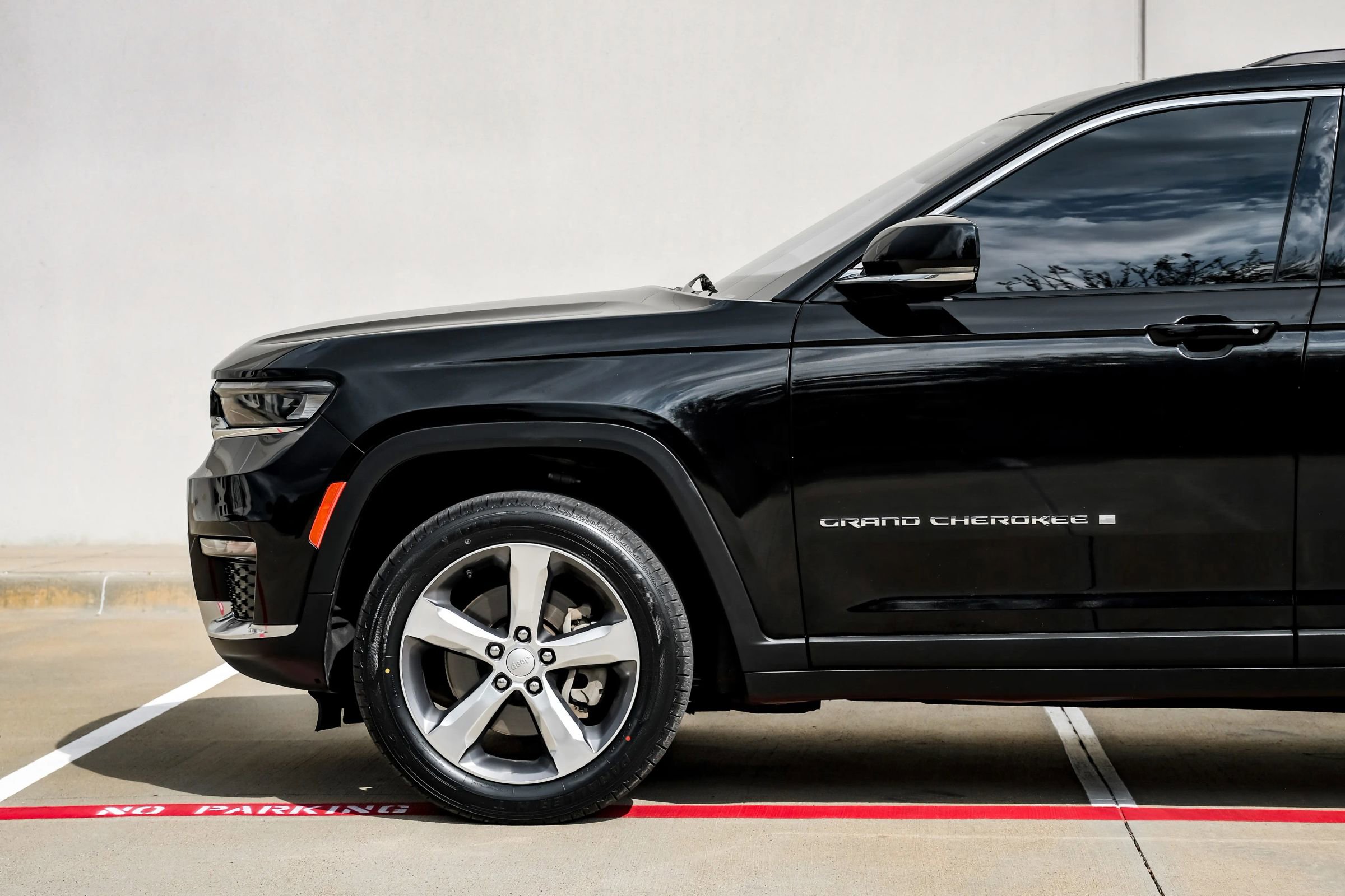 Used 2021 Jeep Grand Cherokee L Limited w/ Trailer Tow Group (B) image 8