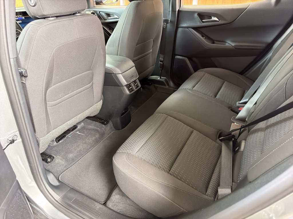 Used 2026 Chevrolet Equinox LT FWD image 29