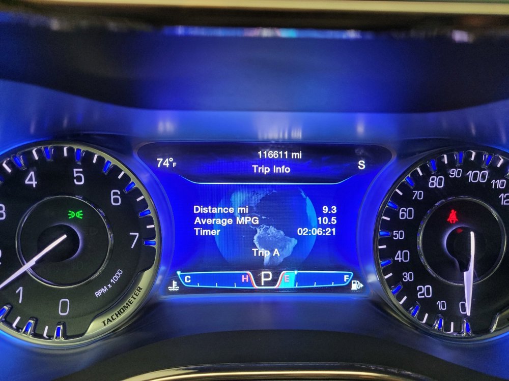 Used 2015 Chrysler 200 C w/ Navigation & Sound Group I image 23