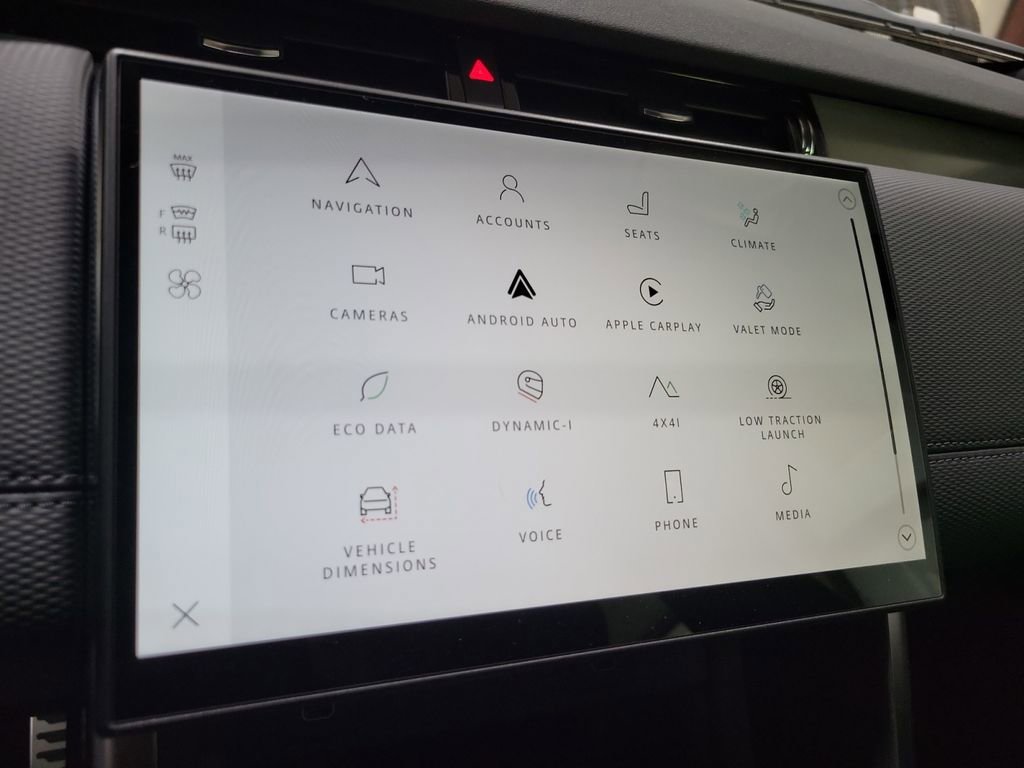 New 2025 Land Rover Discovery Sport Dynamic SE image 31