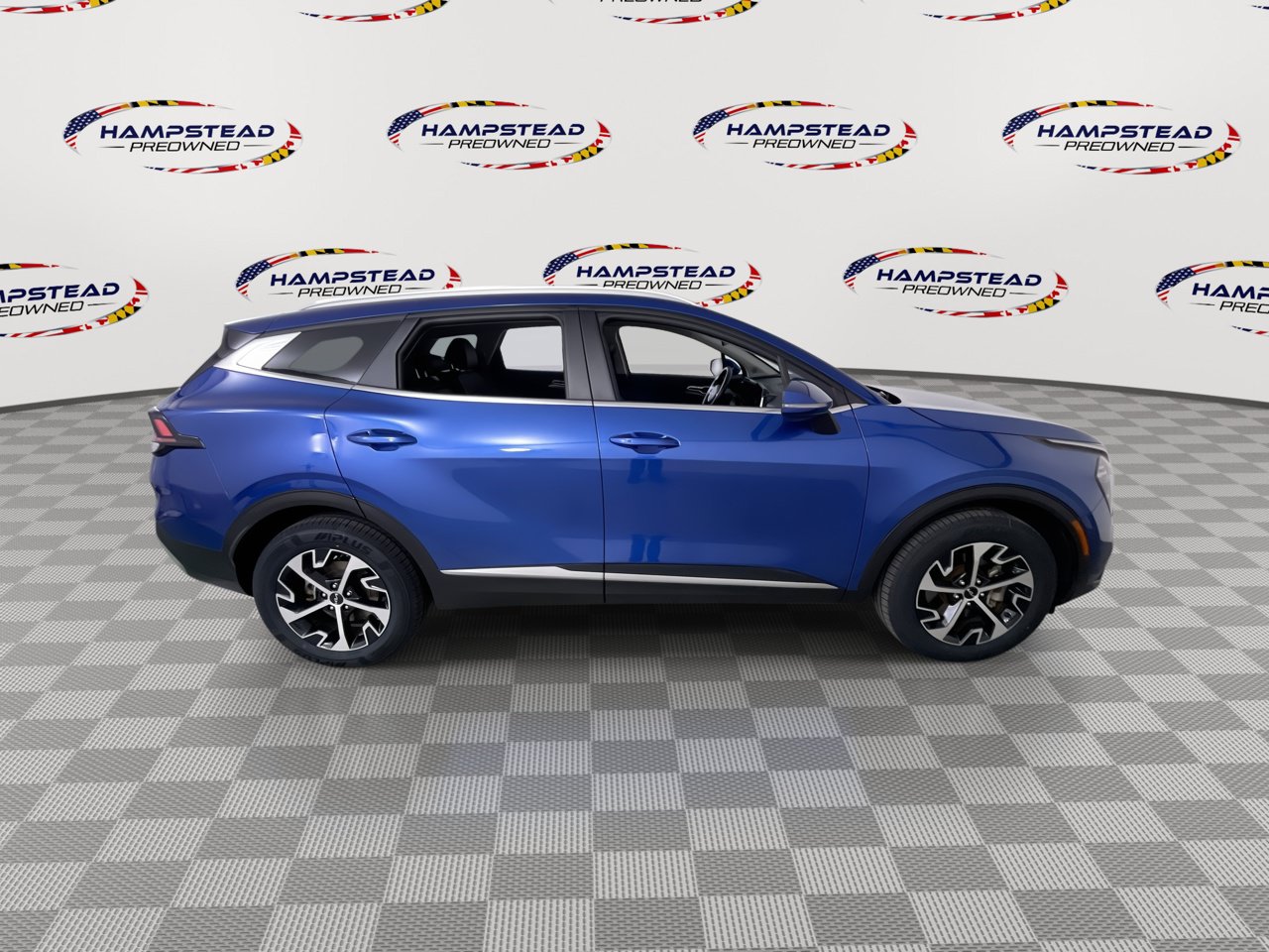 Used 2023 Kia Sportage EX AWD/4WD image 9