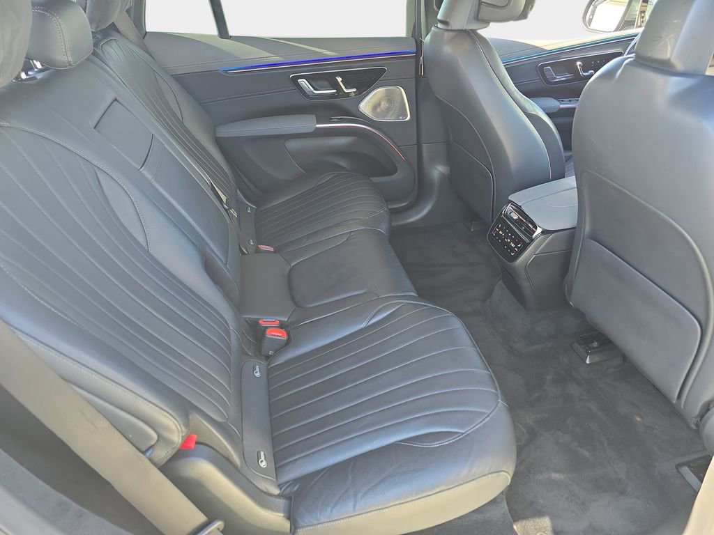Used 2023 Mercedes-Benz EQS 580 4MATIC SUV image 13
