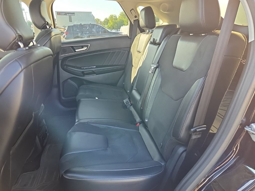 Used 2016 Ford Edge Sport w/ Equipment Group 401A AWD/4WD image 14