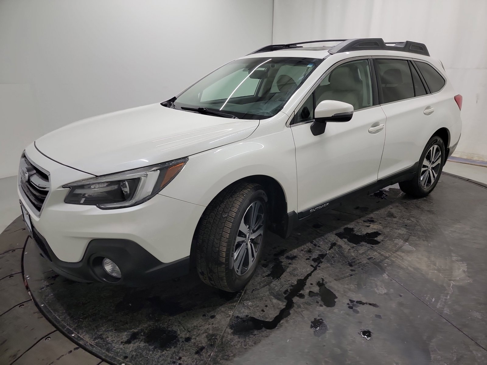 Used 2019 Subaru Outback 2.5i Limited image 3