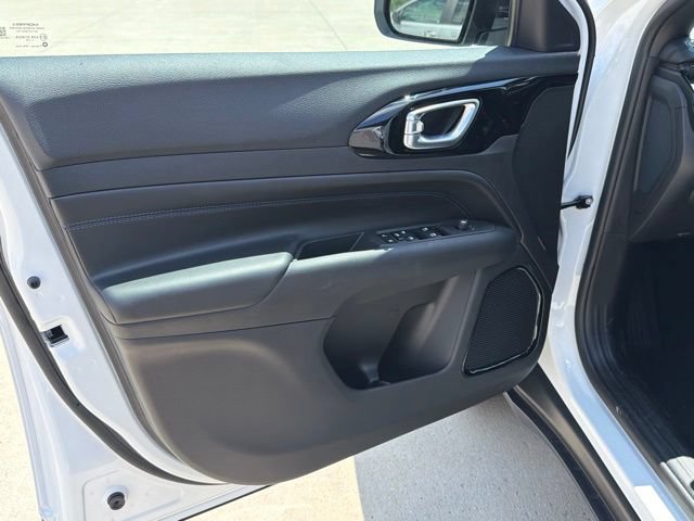 New 2026 Jeep Compass Latitude AWD/4WD image 10