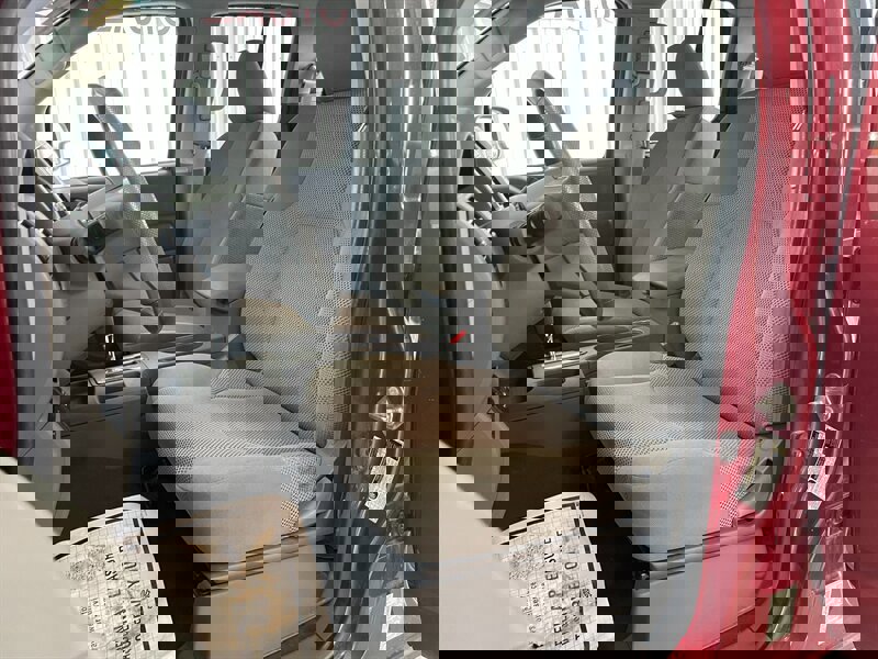 Used 2019 Nissan Frontier SV image 16