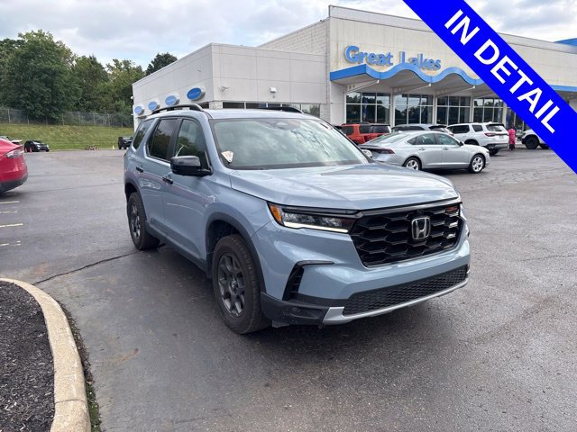 Used 2024 Honda Pilot TrailSport image 1