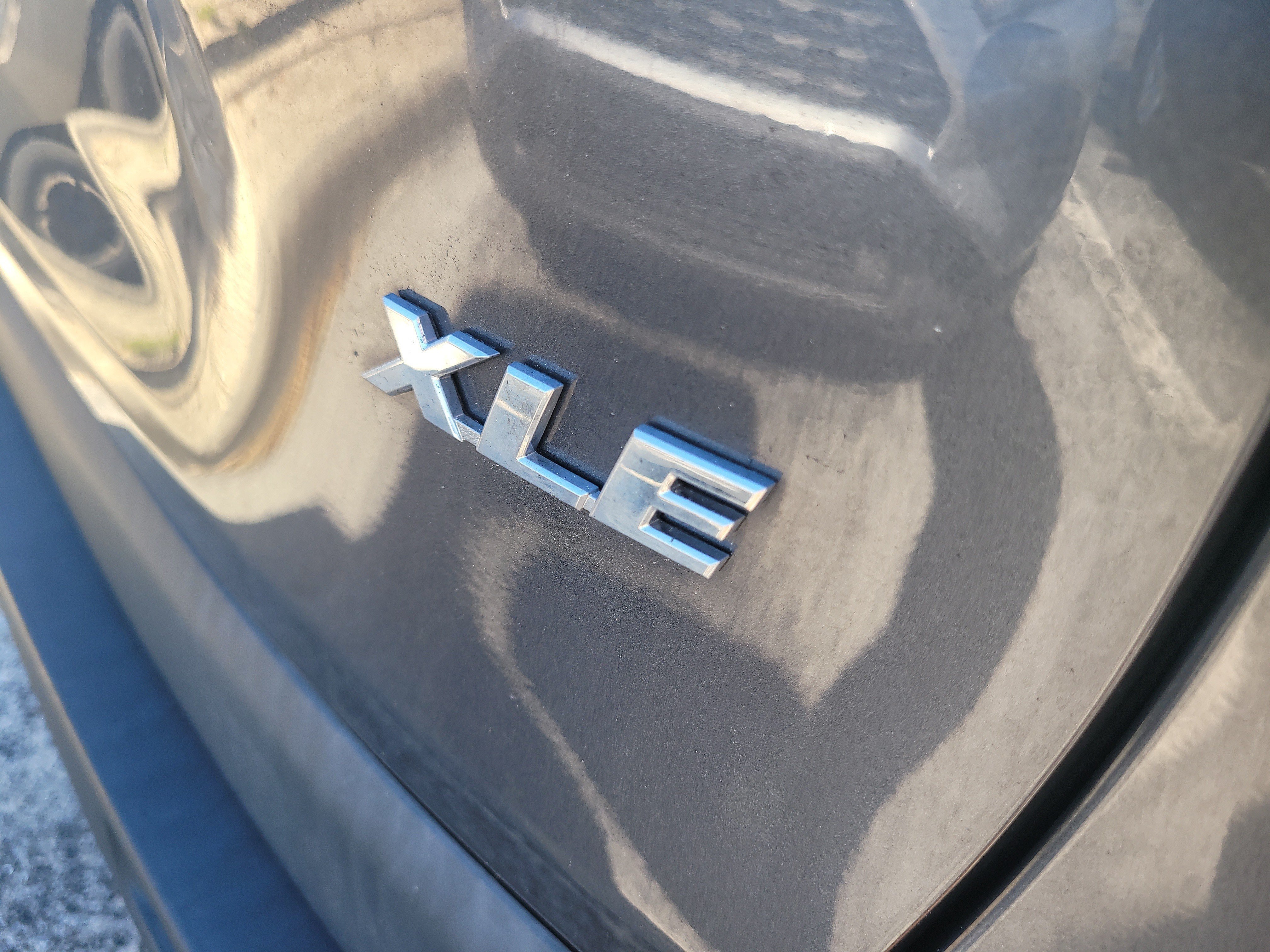 Used 2023 Toyota RAV4 XLE Premium FWD image 10