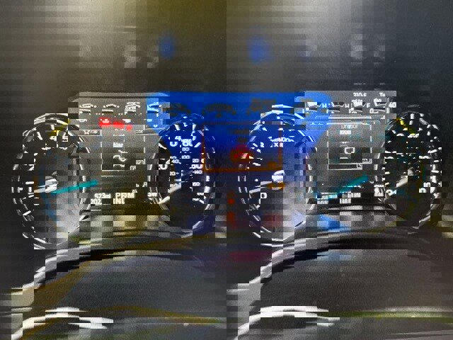 Used 2020 Ford F350 Lariat w/ Lariat Ultimate Package image 5