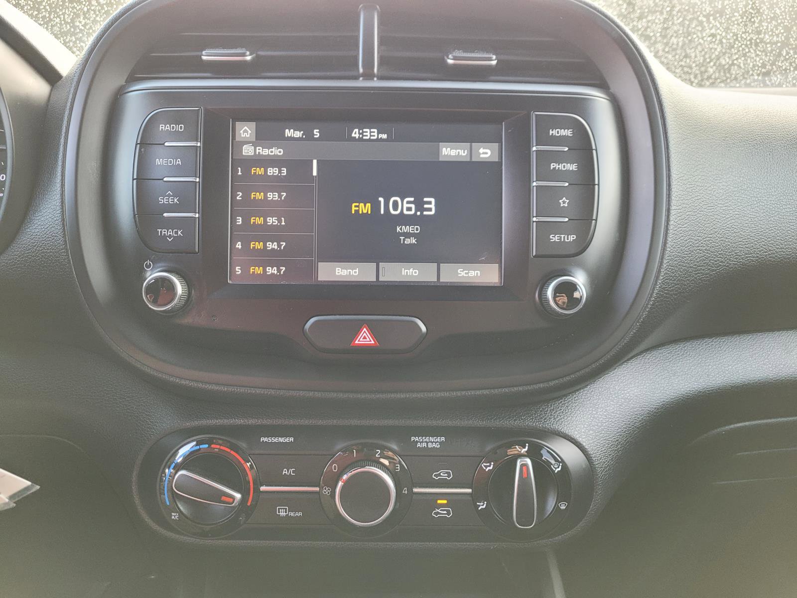 Used 2021 Kia Soul LX image 24