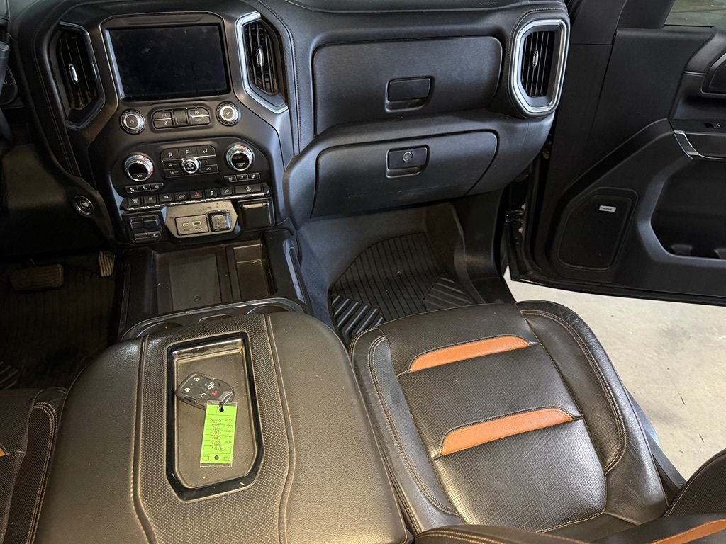 Used 2020 GMC Sierra 2500 AT4 w/ AT4 Premium Package AWD/4WD image 18