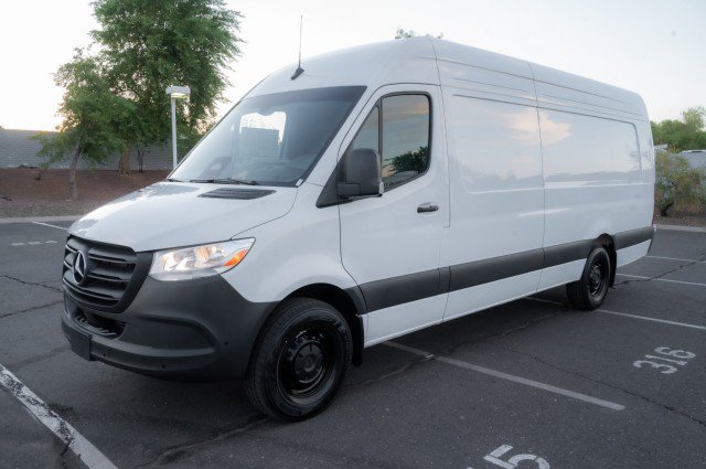 Used 2025 Mercedes-Benz Sprinter 2500 image 1