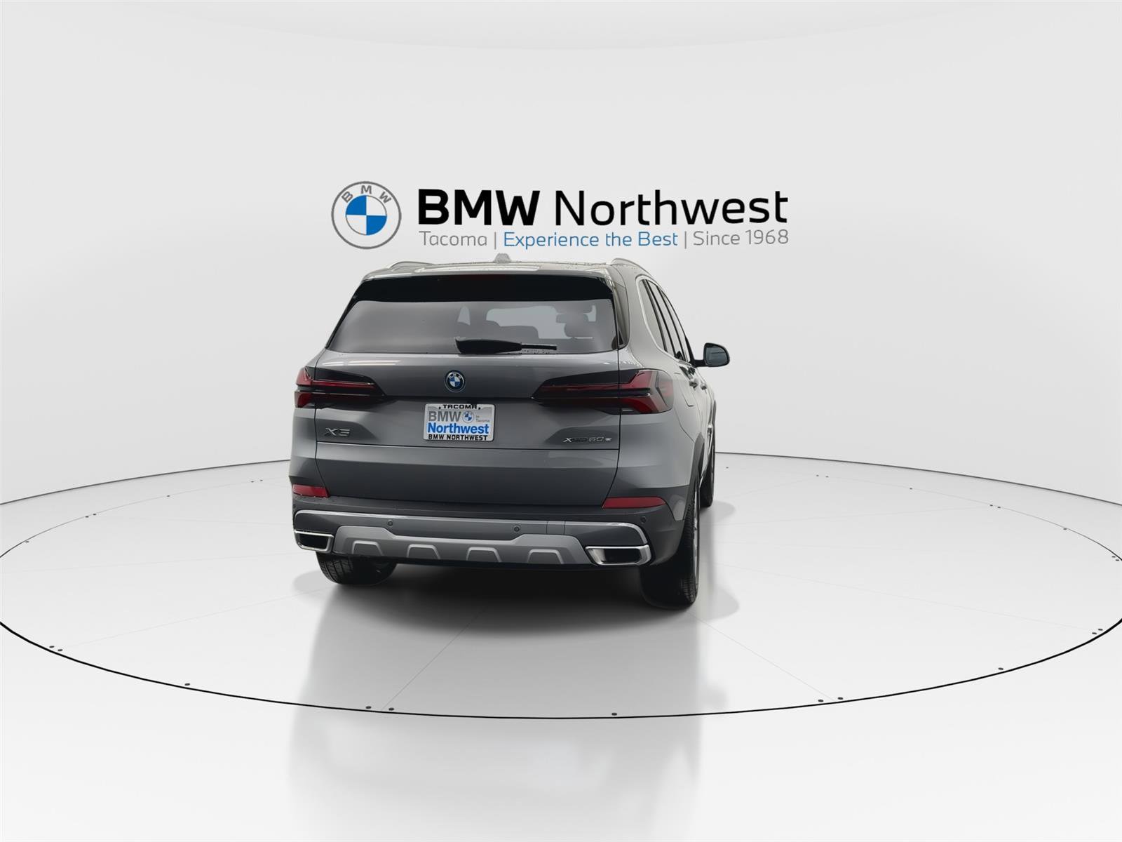New 2026 BMW X5 xDrive50e w/ Climate Comfort Package image 2