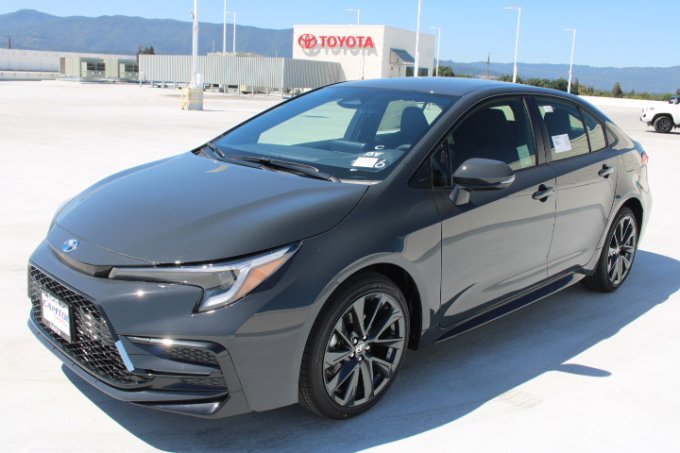 New 2026 Toyota Corolla SE image 6