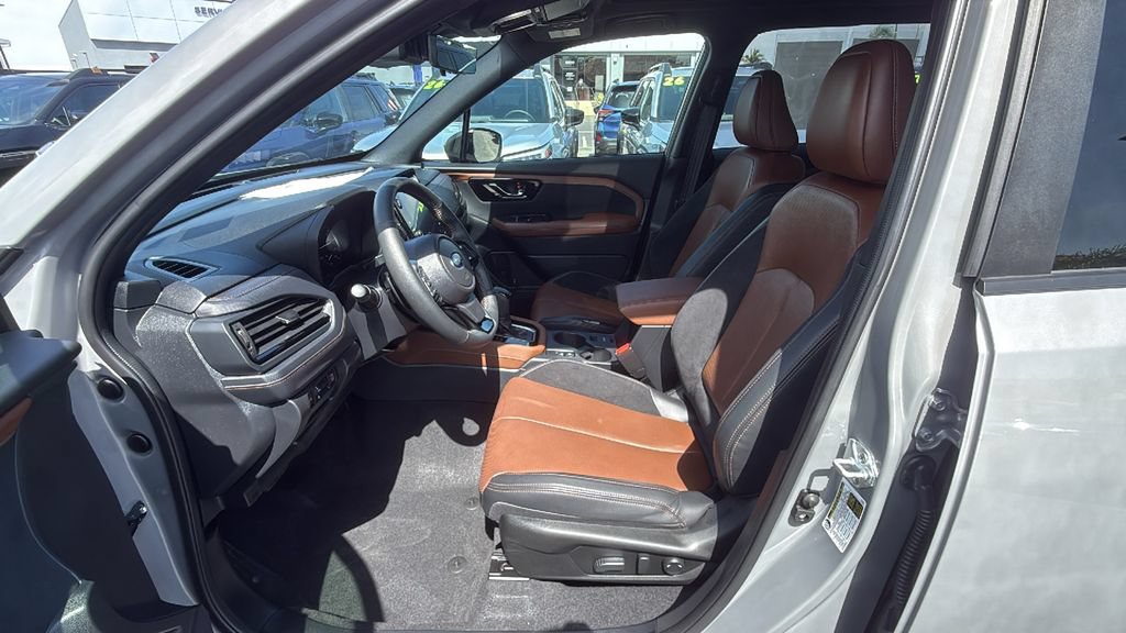 Certified 2025 Subaru Forester Touring AWD/4WD image 17
