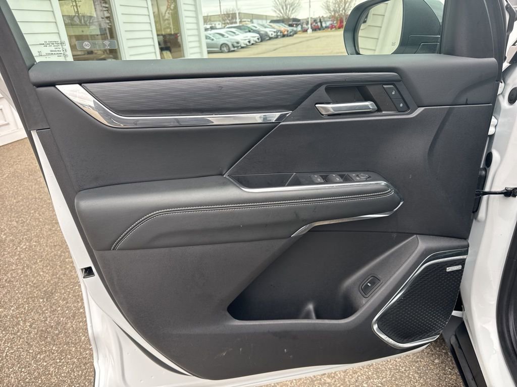 Certified 2024 GMC Acadia Elevation w/ Luxury Package image 12