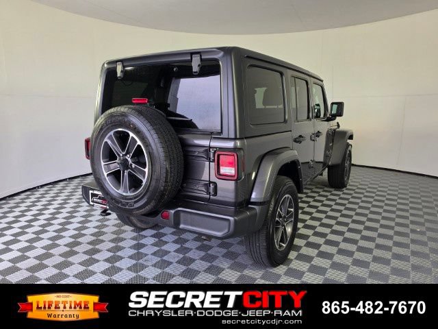 Used 2023 Jeep Wrangler Unlimited Sahara AWD/4WD image 7