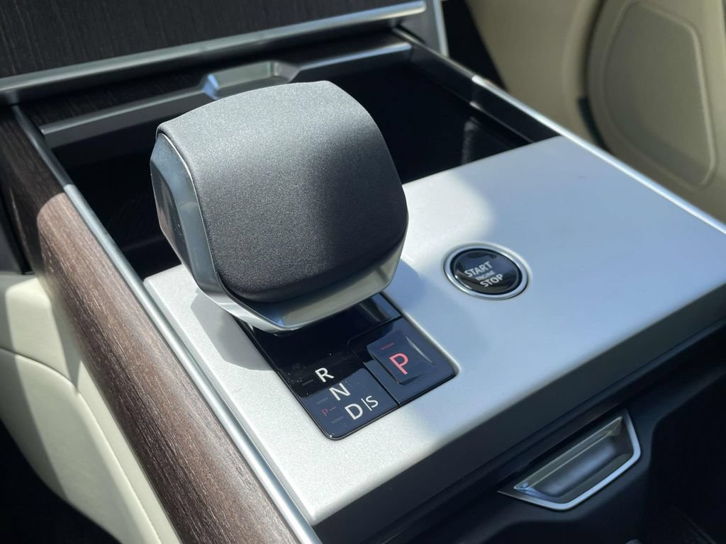 New 2026 Land Rover Range Rover SE AWD/4WD image 31