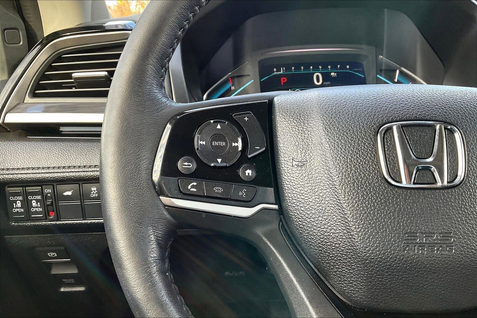 Used 2023 Honda Odyssey Elite image 19