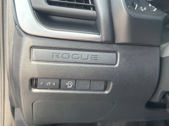 Used 2024 Nissan Rogue S AWD/4WD image 31