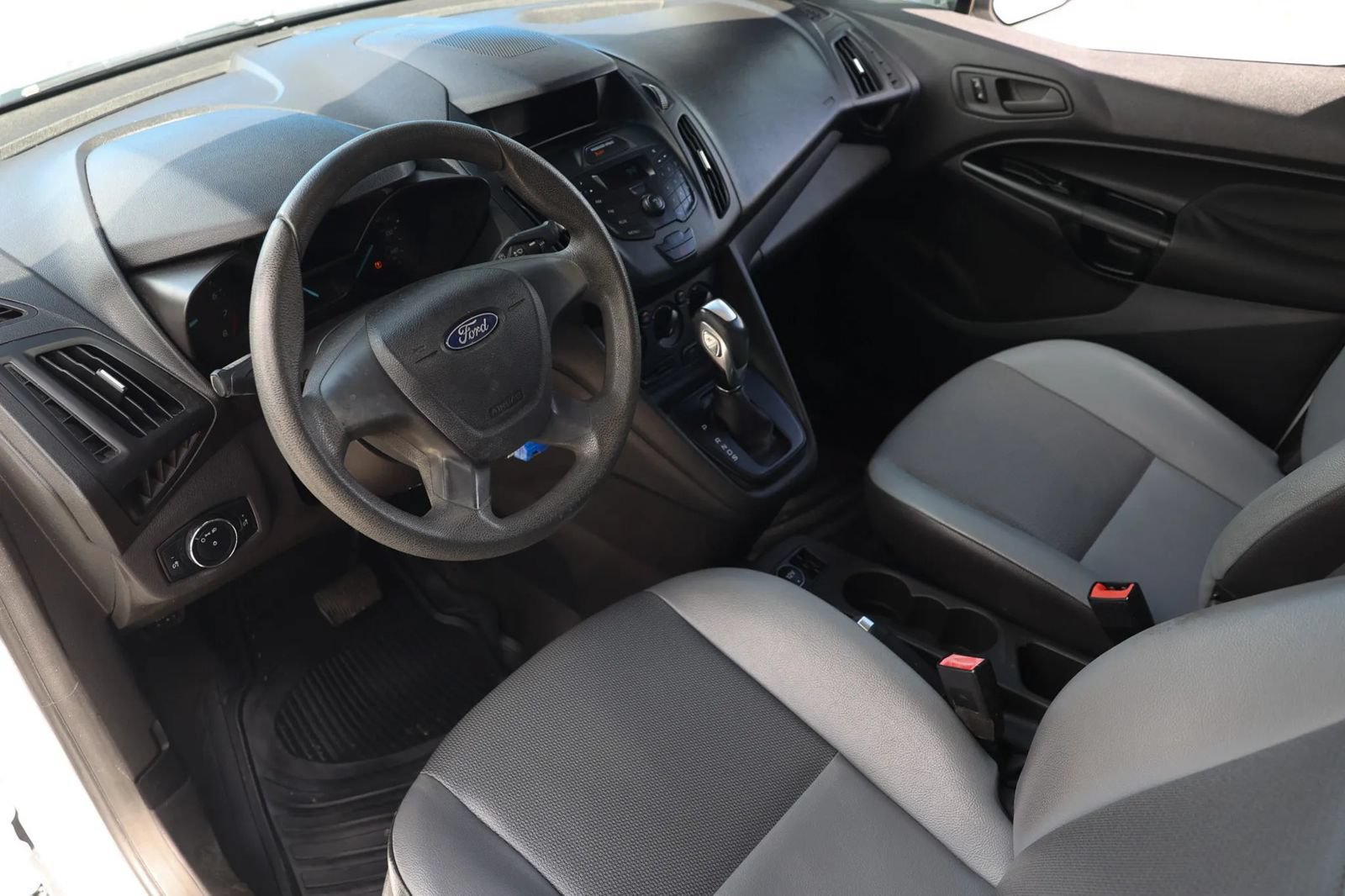 Used 2018 Ford Transit Connect XL FWD image 17