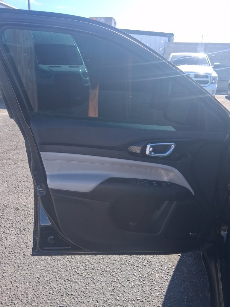 Used 2022 Jeep Compass Limited w/ Sun and Sound Group AWD/4WD image 7