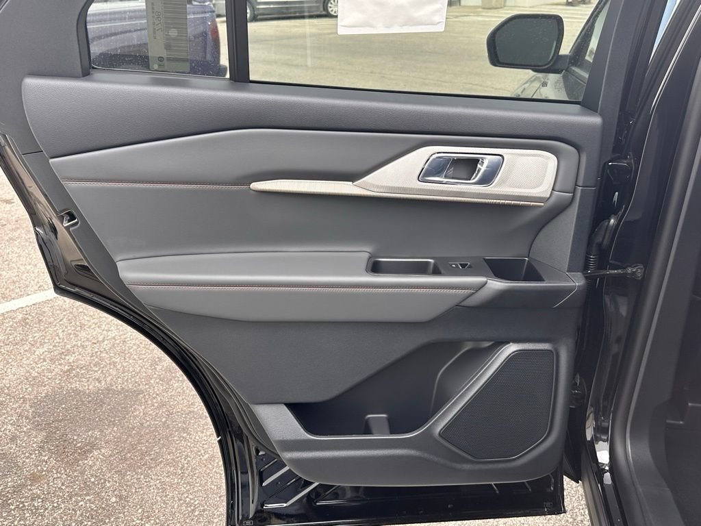 New 2026 Ford Explorer Active AWD/4WD image 19
